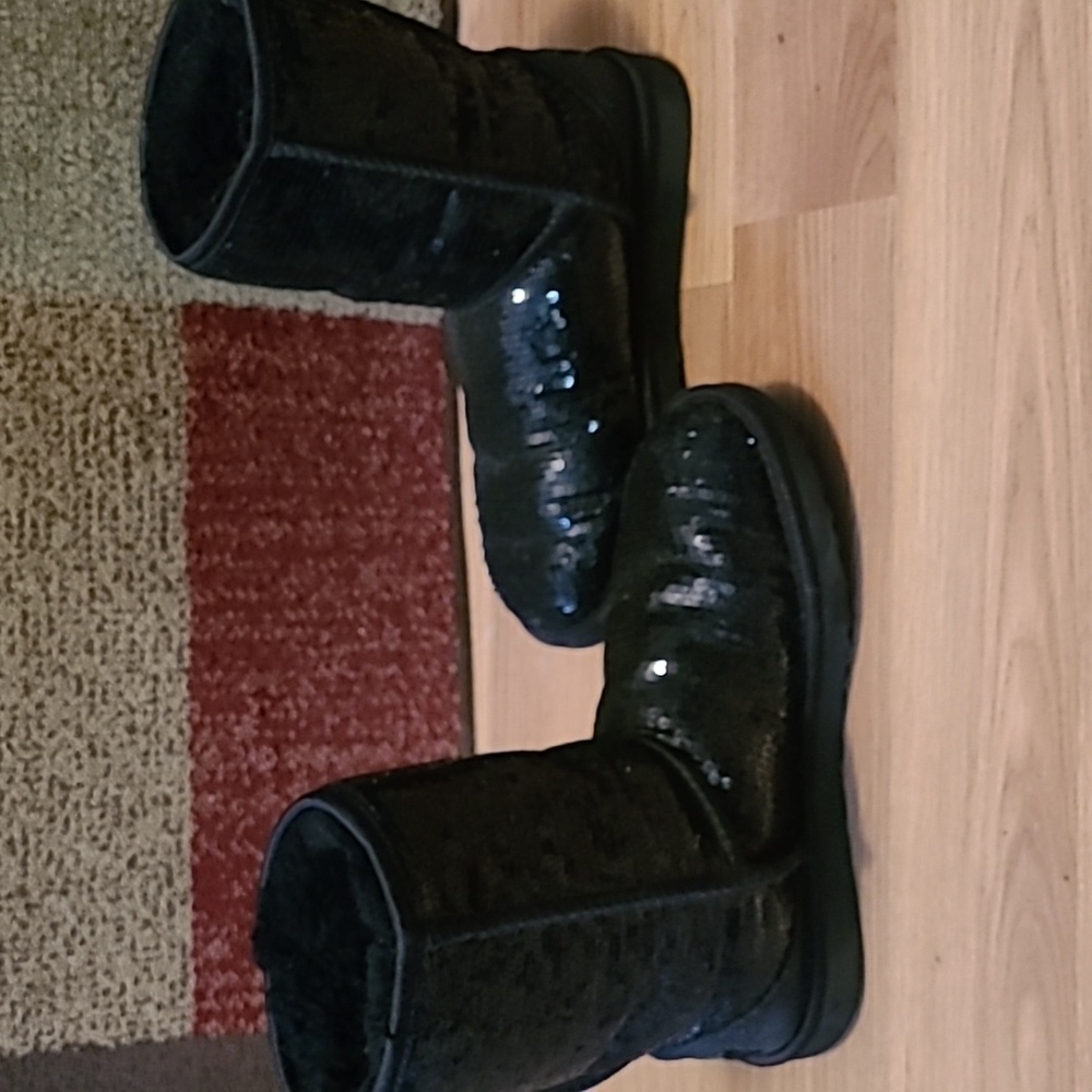 Sequins Uggs - image 7